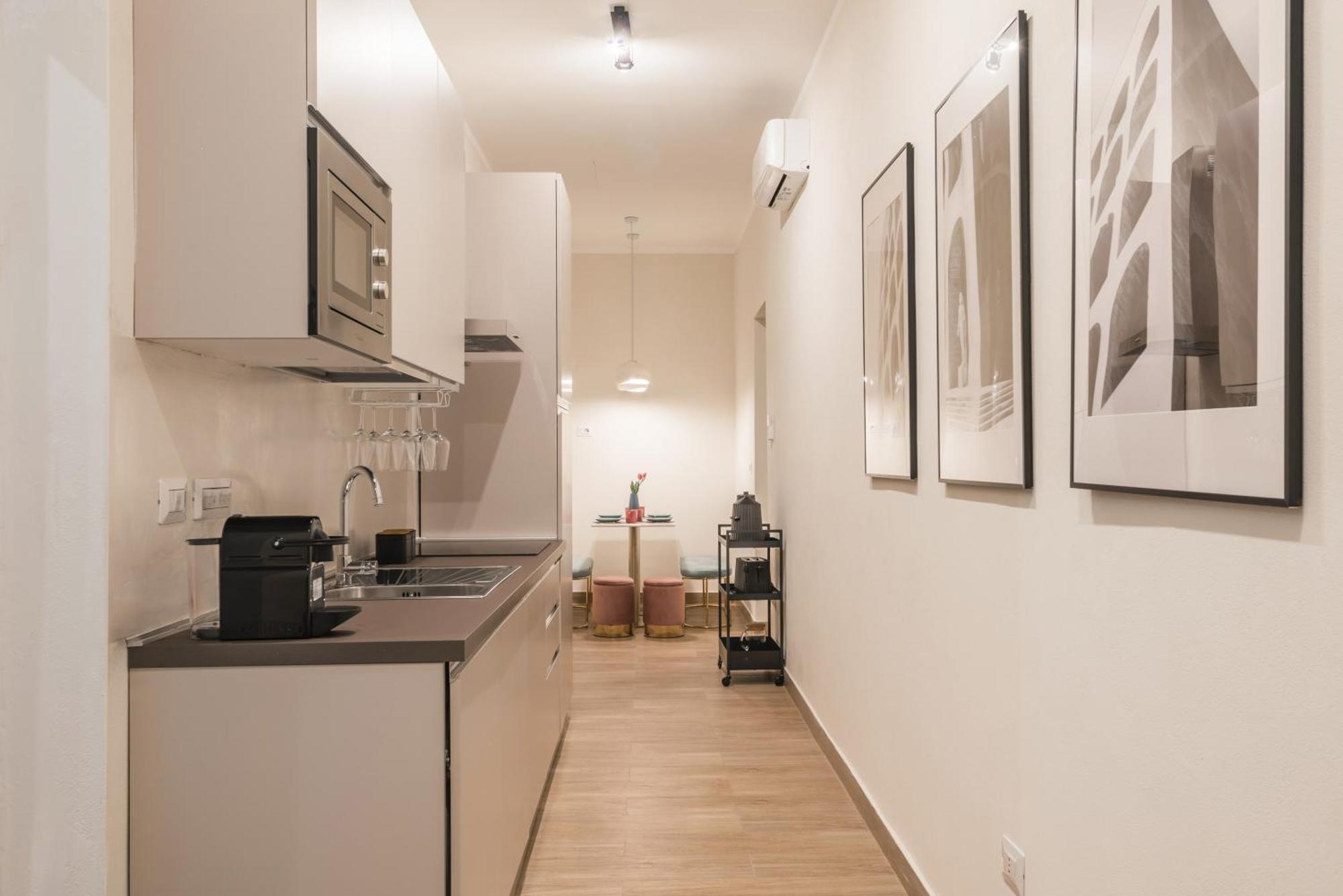 C3 Top Class Apartment, 2 Camere Da Letto, 2 Bagni, Giardino Distante 15 Minuti A Piedi Da Fontana Di Trevi Рим Екстер'єр фото